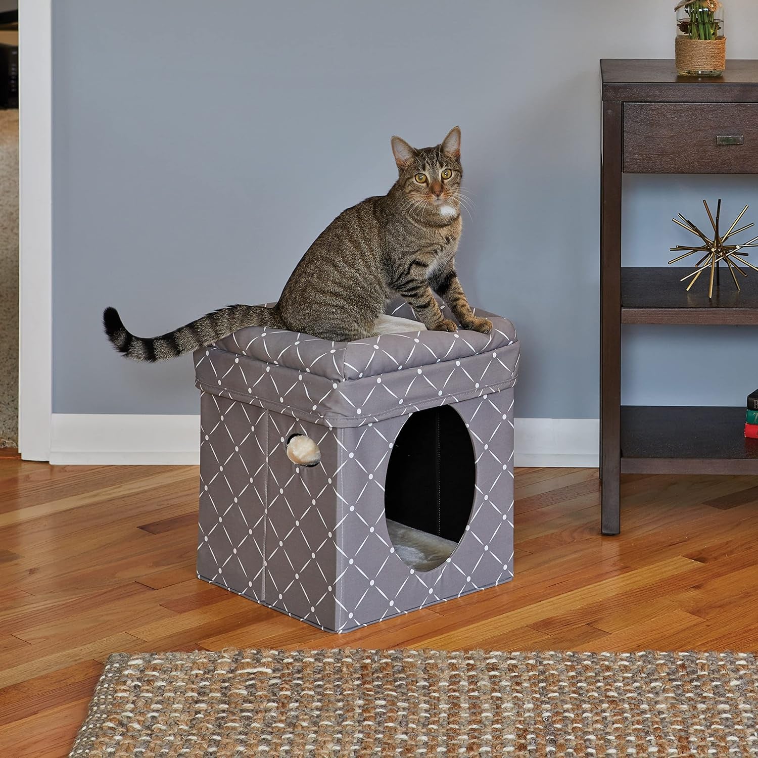 Feline Nuvo Curious Cat Cube: Foldable Cat Hideout with Integrated Toy and Bolstered Faux Fur Bed Top in Mushroom Diamond Design